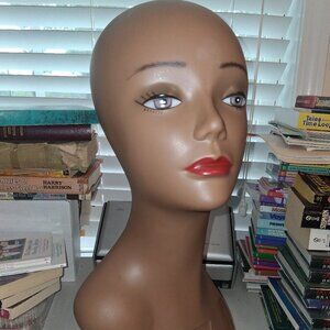 Female Mannequin Head for Wig Training and Display Hat Stand HolderFemale Manneq